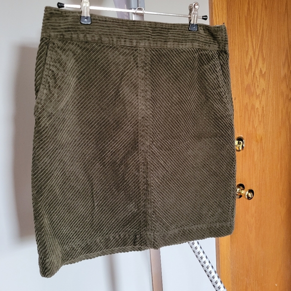 Talbots Olive Green Corduroy  Mini Skirt WITH POCKETS - Picture 5 of 7